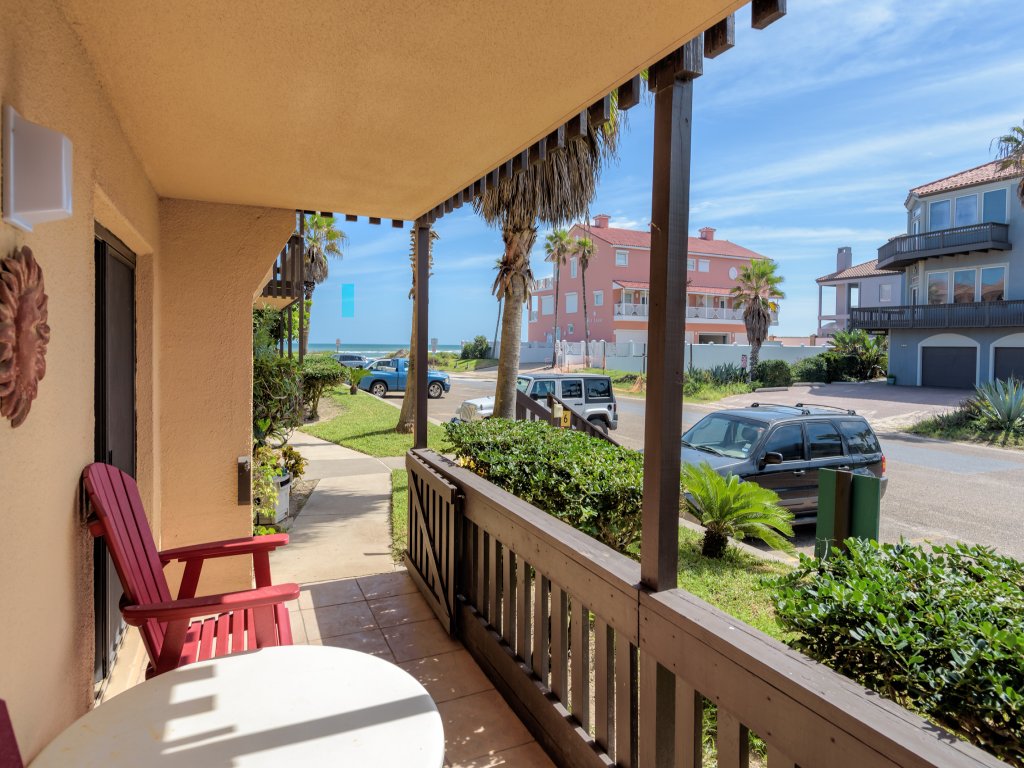 Tiki 142 - 1BR Condo with King Bed Close to Beach Vacation Rental in South Padre Island - RedAwning
