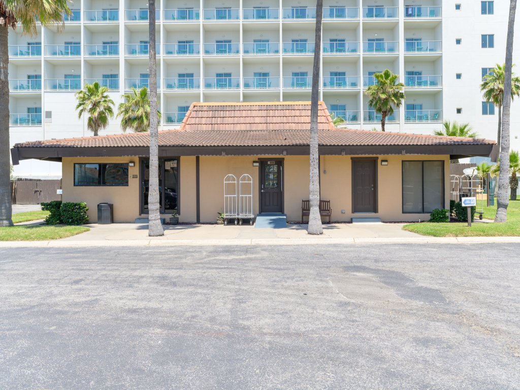 Tiki 142 - 1BR Condo with King Bed Close to Beach Vacation Rental in South Padre Island - RedAwning