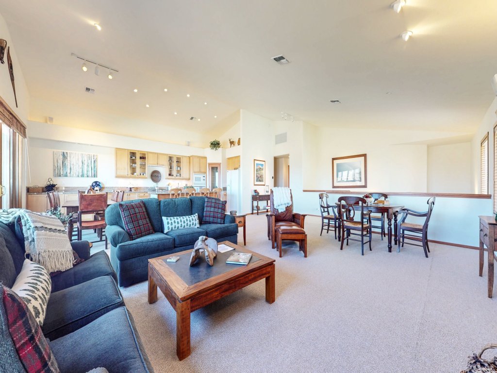 Snowcreek V #819 Vacation Rental in Mammoth Lakes - RedAwning