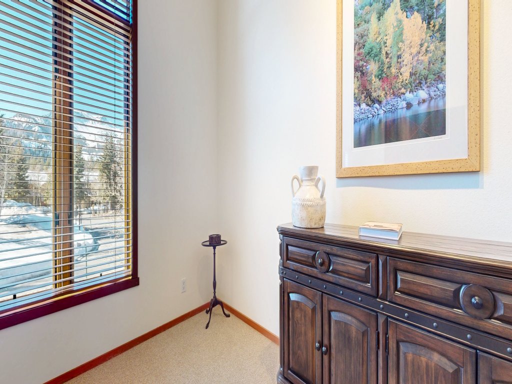 Snowcreek V #819 Vacation Rental in Mammoth Lakes - RedAwning