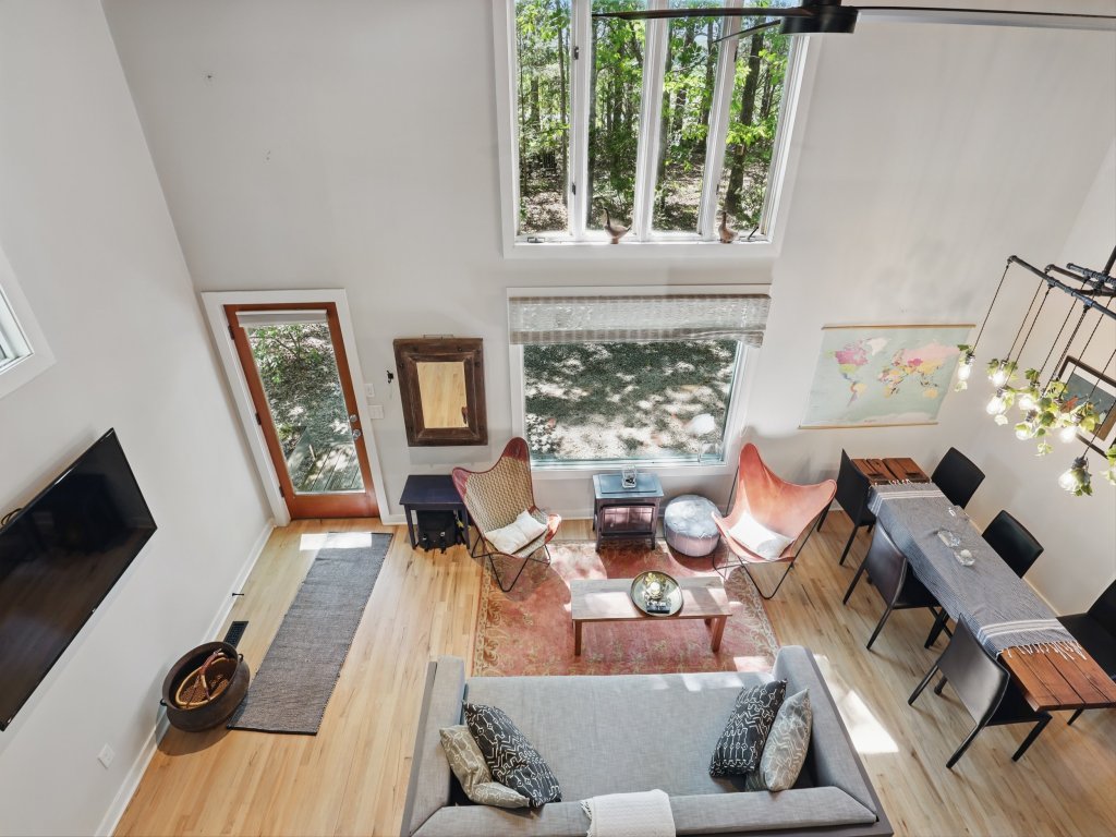 The Artful Bungalow Vacation Rental in Georgia - RedAwning