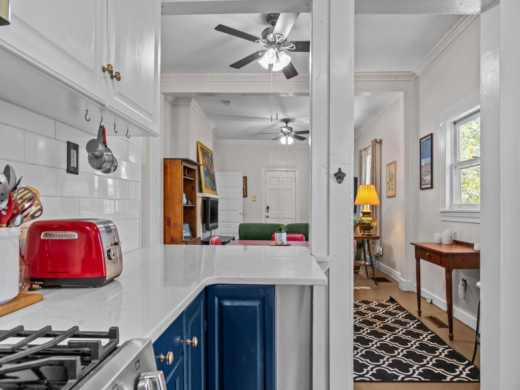 Lenoir Cottage Vacation Rental in Georgia - RedAwning