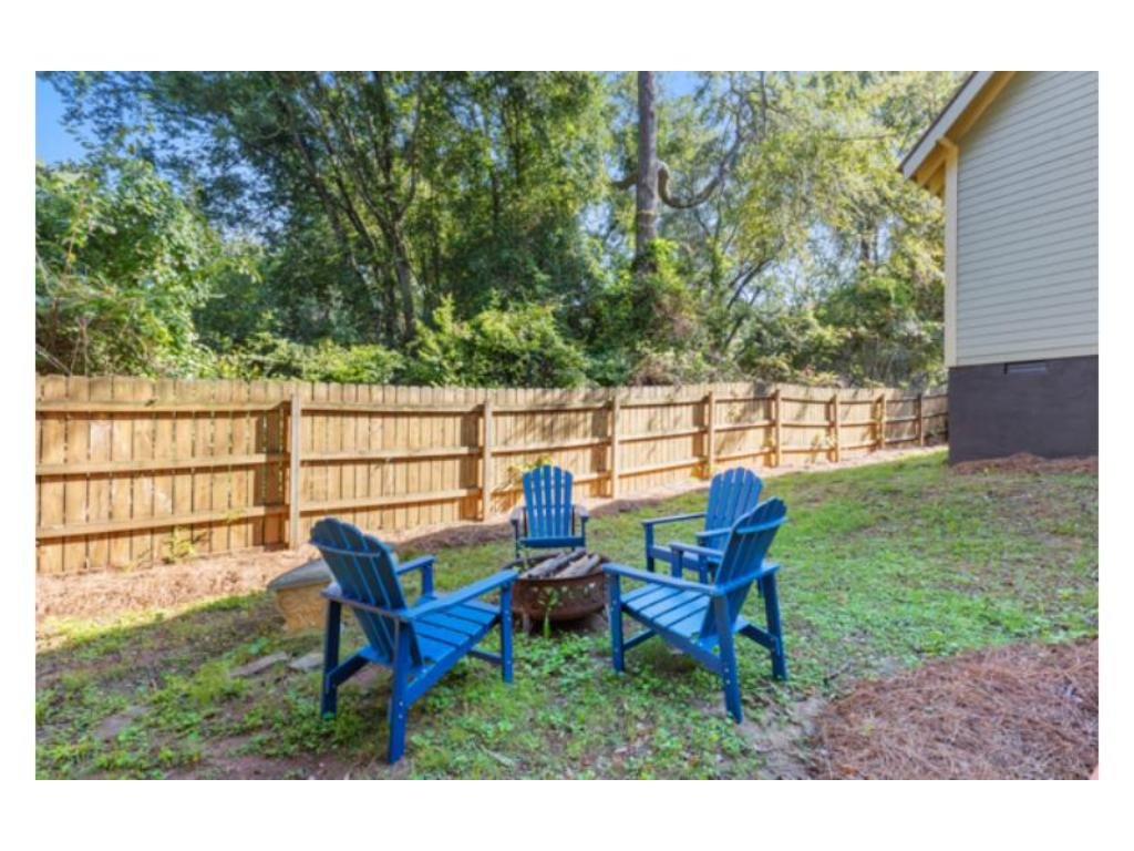The Terra Cotta Bungalow with Firepit Vacation Rental in Georgia - RedAwning