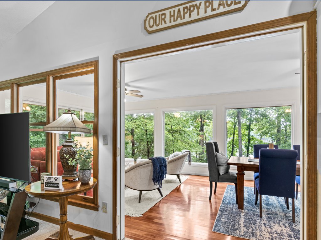 Shorewood Shores Dock & Hot Tub! Vacation Rental in Georgia - RedAwning