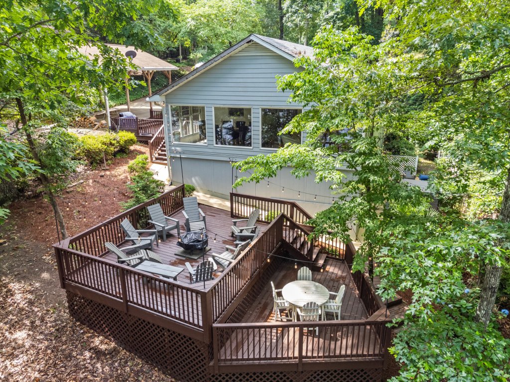 Shorewood Shores Dock & Hot Tub! Vacation Rental in Georgia - RedAwning