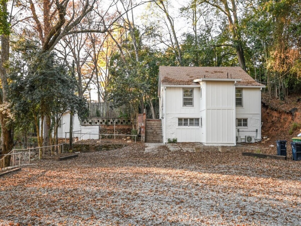 Bobbin Mills Studio - 1 mile from Downtown Athens Vacation Rental in Georgia - RedAwning