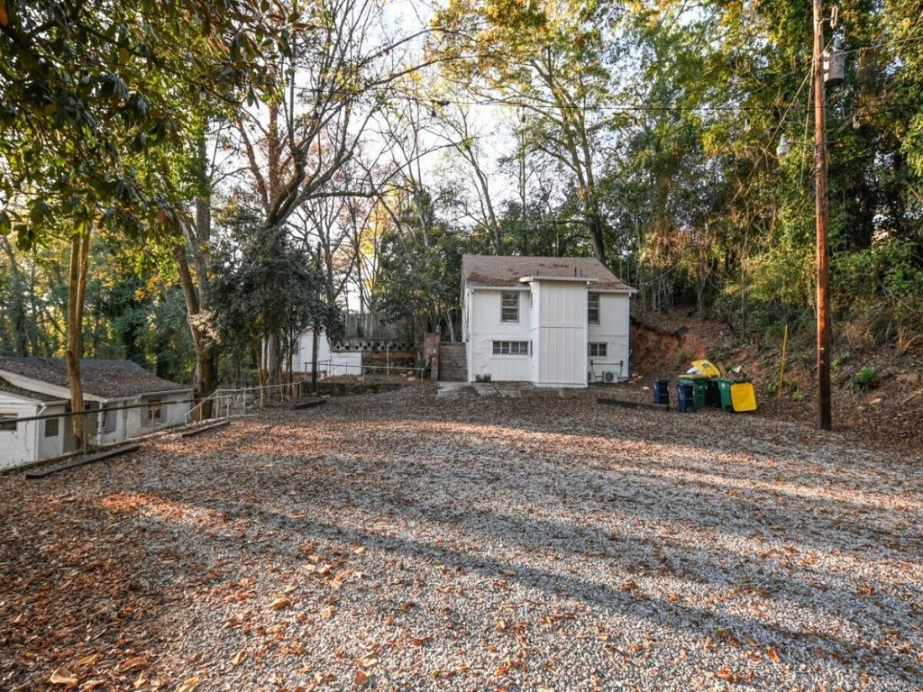 Bobbin Mills Studio - 1 mile from Downtown Athens Vacation Rental in Georgia - RedAwning
