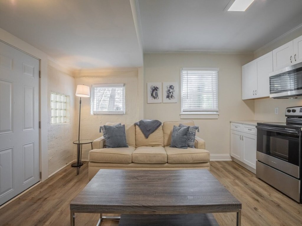 Cara's Cottage - 2 miles from Sanford Stadium Vacation Rental in Georgia - RedAwning