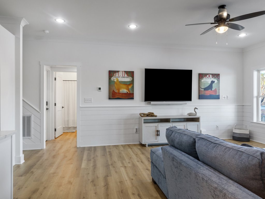 The Hideaway at Lake Hartwell Vacation Rental in South Carolina - RedAwning