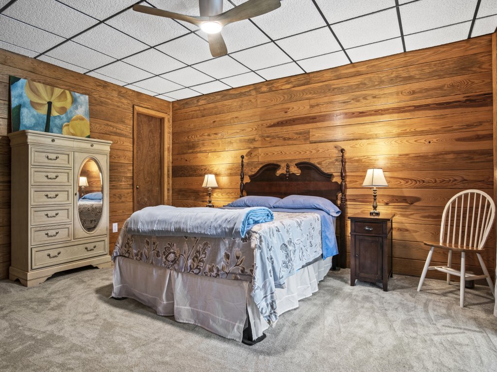 Dogwood Cabin Vacation Rental in Georgia - RedAwning