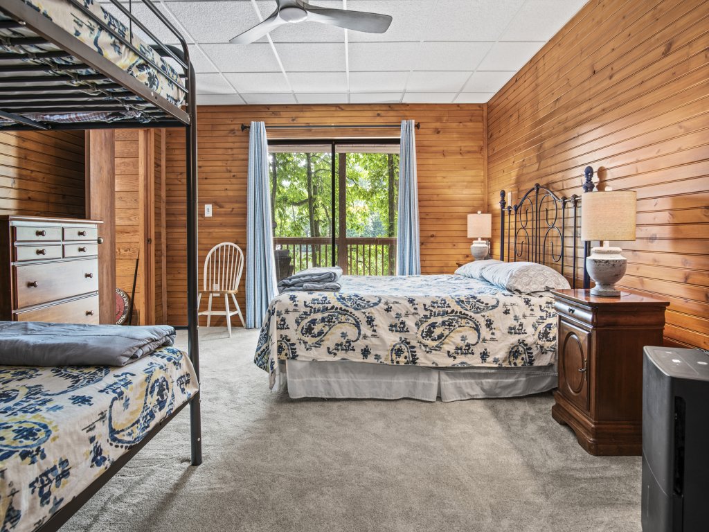 Dogwood Cabin Vacation Rental in Georgia - RedAwning