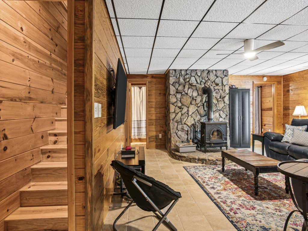 Dogwood Cabin Vacation Rental in Georgia - RedAwning