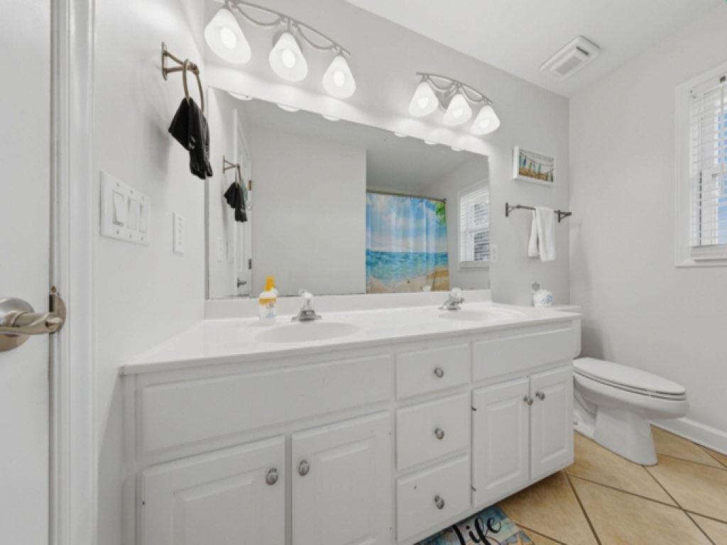 A Shore Thing KB Vacation Rental in North Carolina - RedAwning