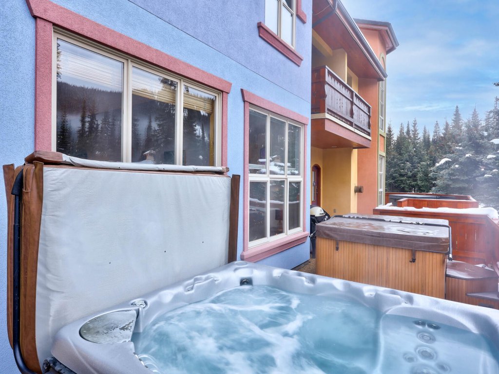 Crystal Forest #48 Vacation Rental - RedAwning