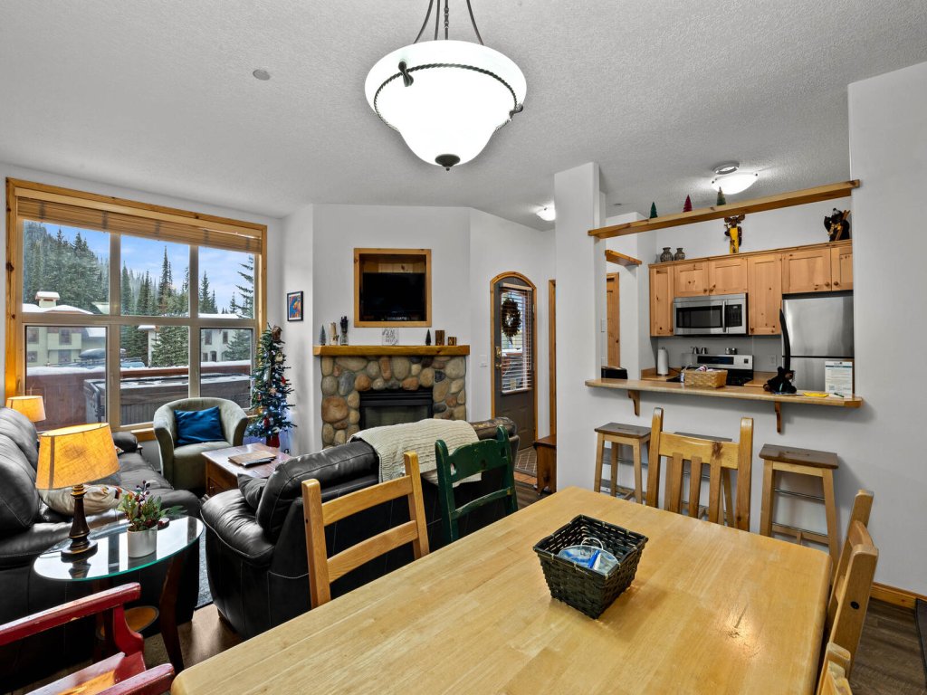Crystal Forest #48 Vacation Rental - RedAwning