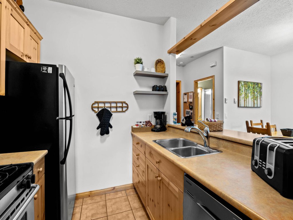 Crystal Forest #48 Vacation Rental - RedAwning