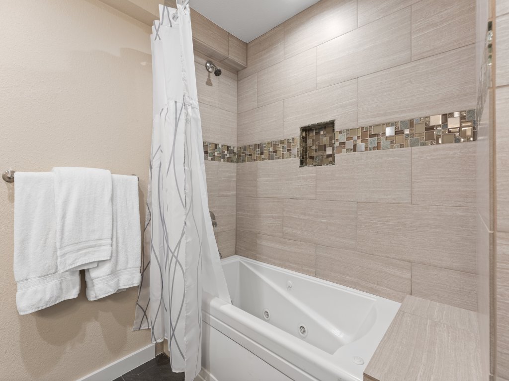 HNC0658 - Modern Alpine Escape Vacation Rental in Stateline - RedAwning