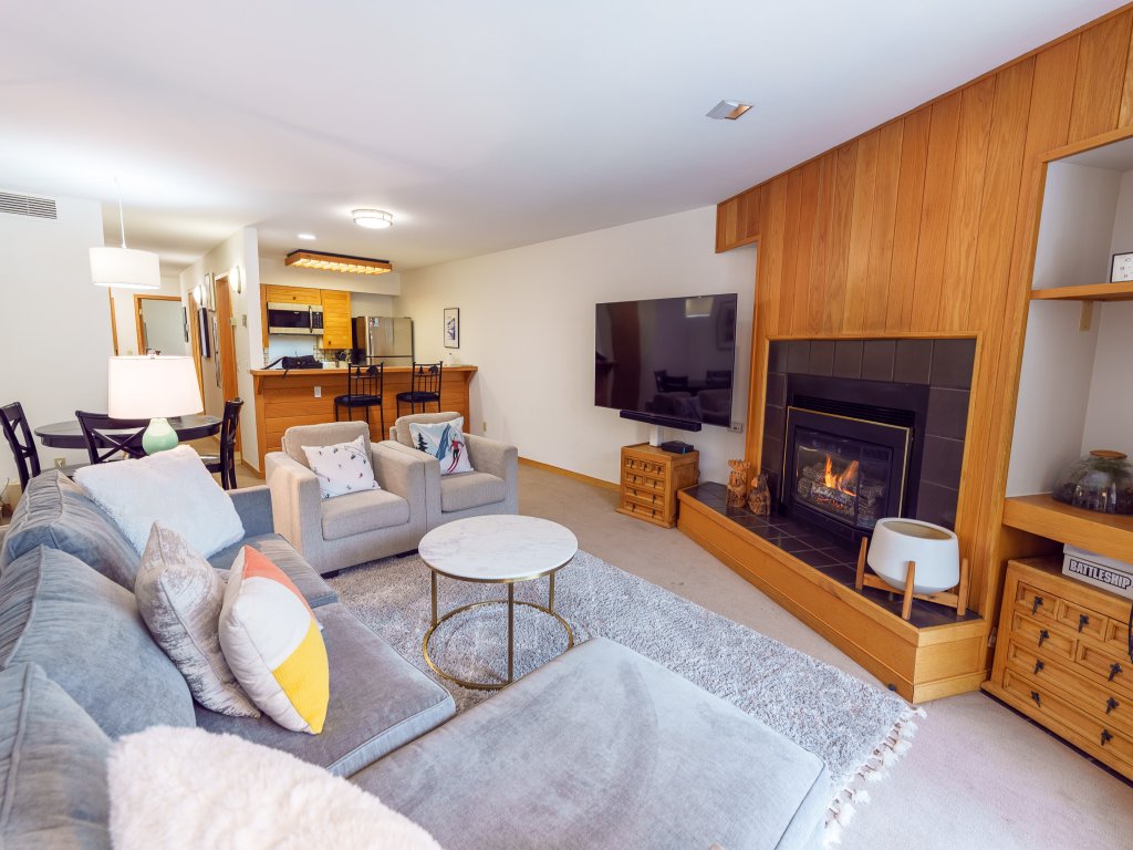 503 Ski Run Vacation Rental in Keystone - RedAwning