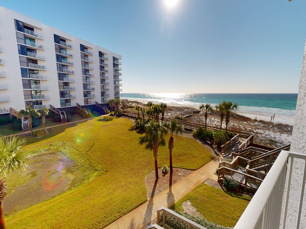 Mainsail 223 Vacation Rental in Miramar Beach - RedAwning