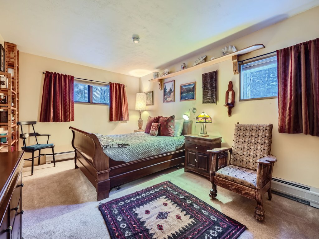 The Burrow Vacation Rental in Alma - RedAwning
