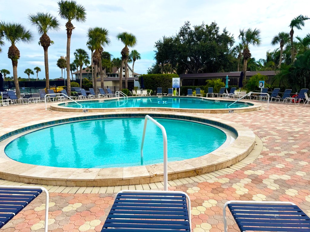 Sole Retreat Vacation Rental in Siesta Key - RedAwning