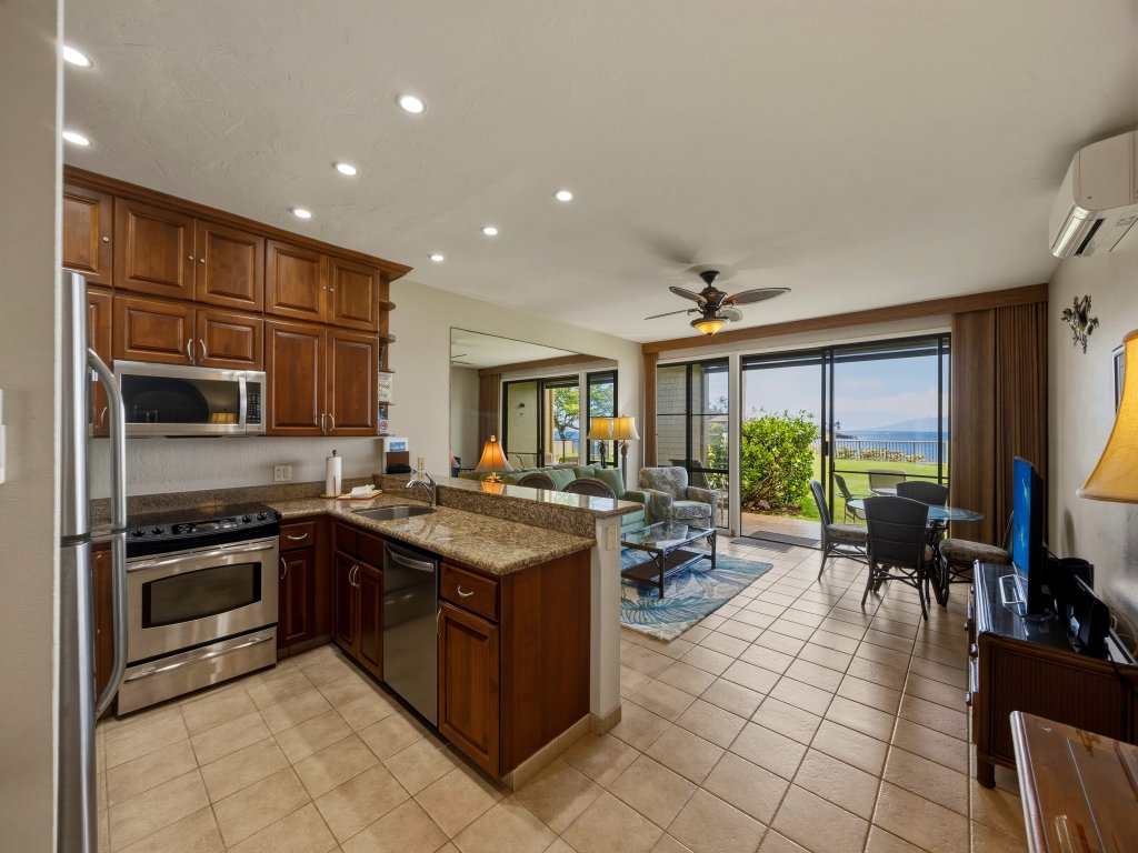 Napili Oceanfront 1BR Condo Sleeps 4 - Unit B14 Vacation Rental in Lahaina - RedAwning