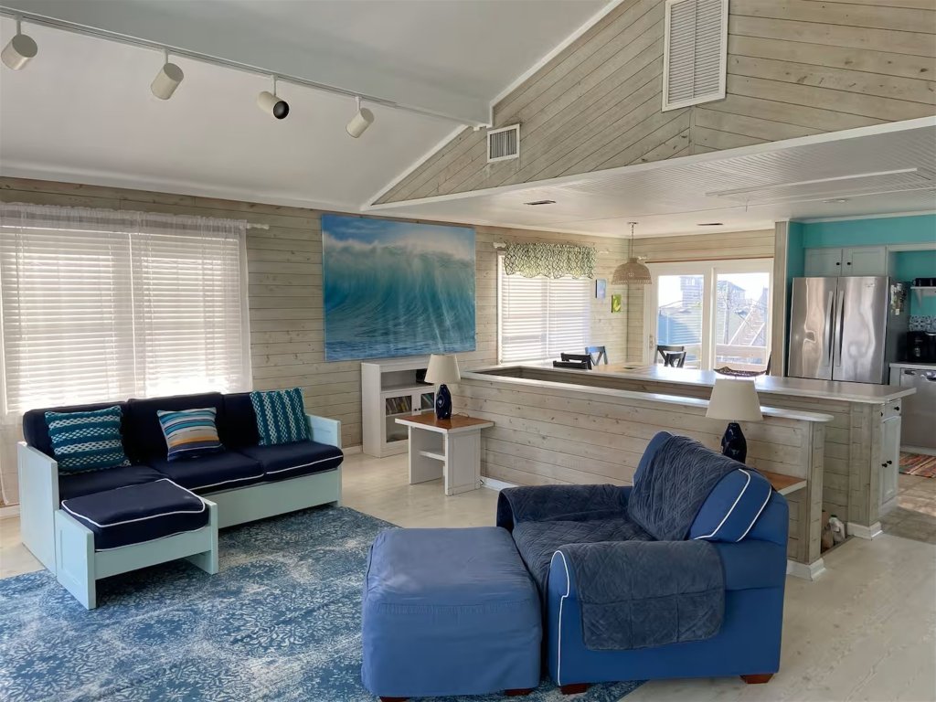 OUT OF THE BLUE Vacation Rental in North Carolina - RedAwning