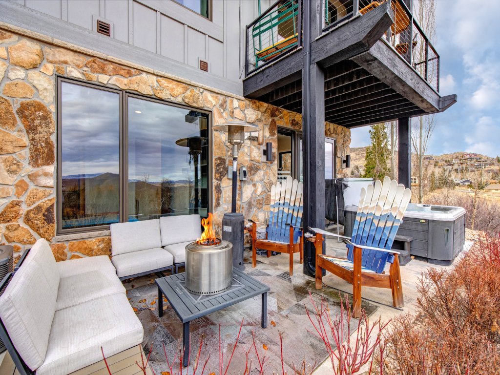Frost Haven Vacation Rental in Park City - RedAwning