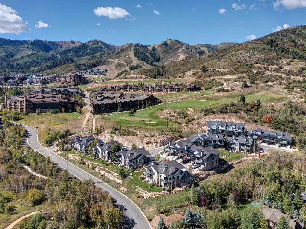 Frost Haven Vacation Rental in Park City - RedAwning