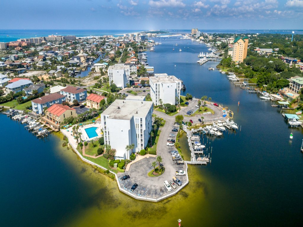 Dolphin Point 702A Vacation Rental in Destin - RedAwning