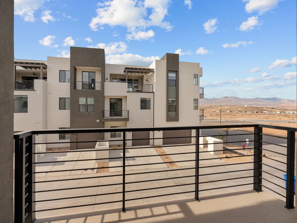 Weekend Vibes Vacation Rental in St. George - RedAwning