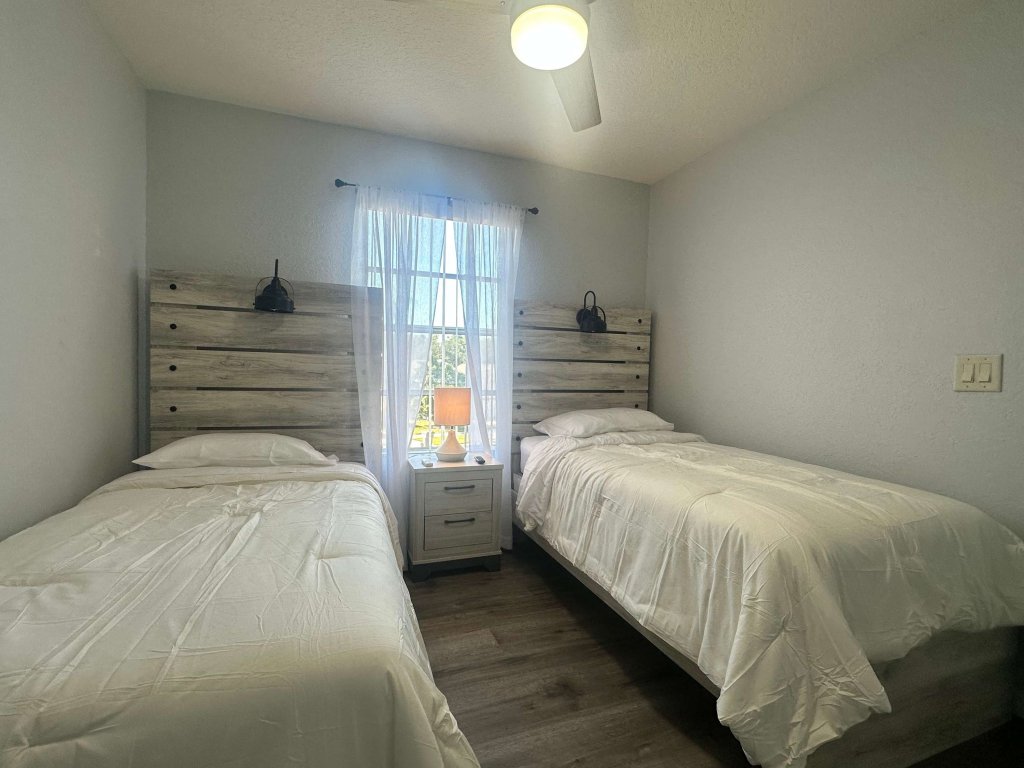 Family Villa 5 bedroom near disney world Vacation Rental in Davenport - RedAwning
