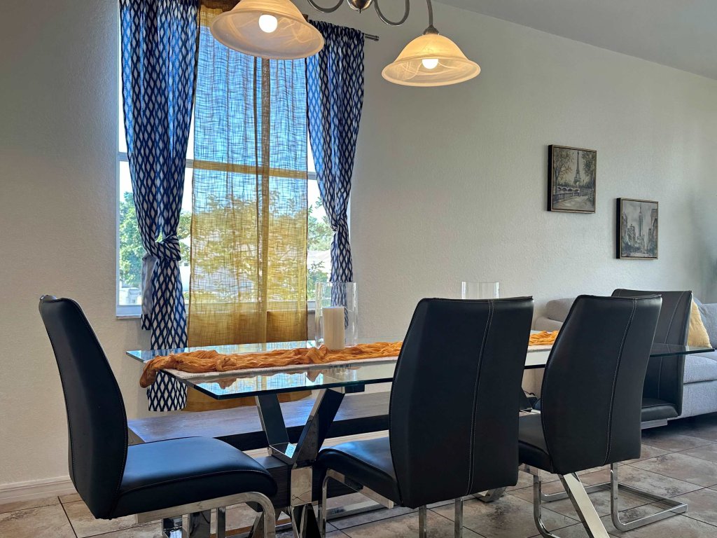 Family Villa 5 bedroom near disney world Vacation Rental in Davenport - RedAwning