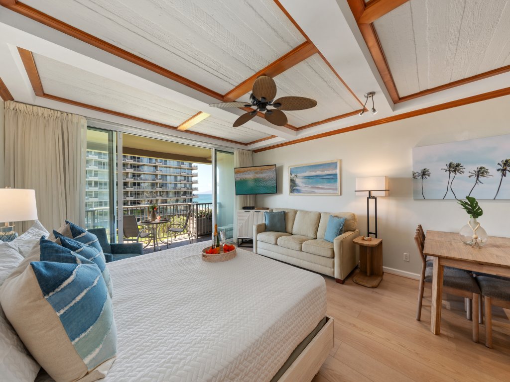 Whaler 413 OceanView Studio Condo Vacation Rental in Lahaina - RedAwning
