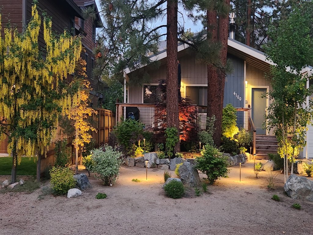 The Azure Tahoe Cabin Vacation Rental in California - RedAwning