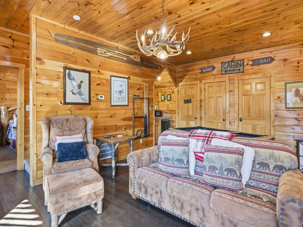 Knotty But Nice Vacation Rental in Sevierville - RedAwning