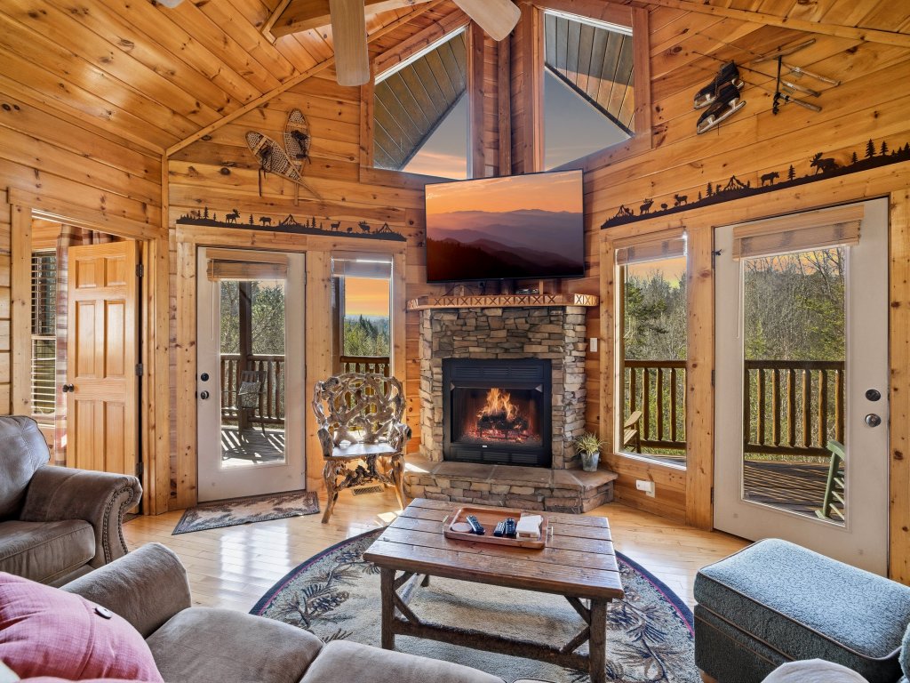 Knotty But Nice Vacation Rental in Sevierville - RedAwning