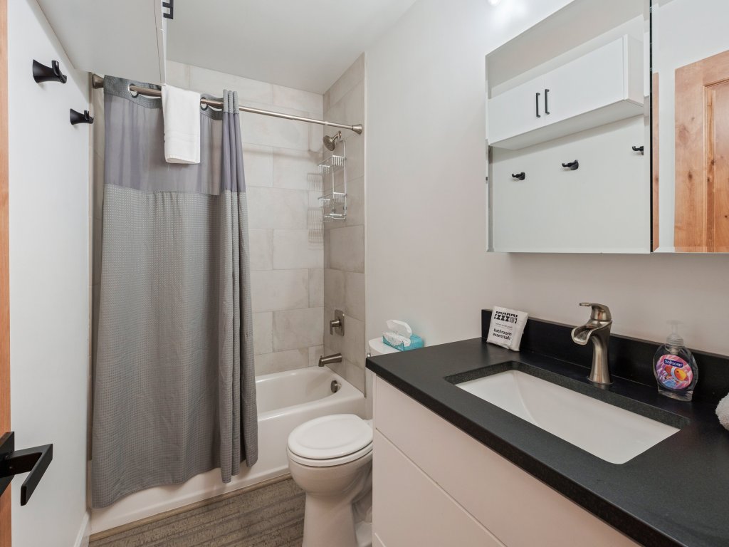 Wall Street Wander Vacation Rental in Bend - RedAwning