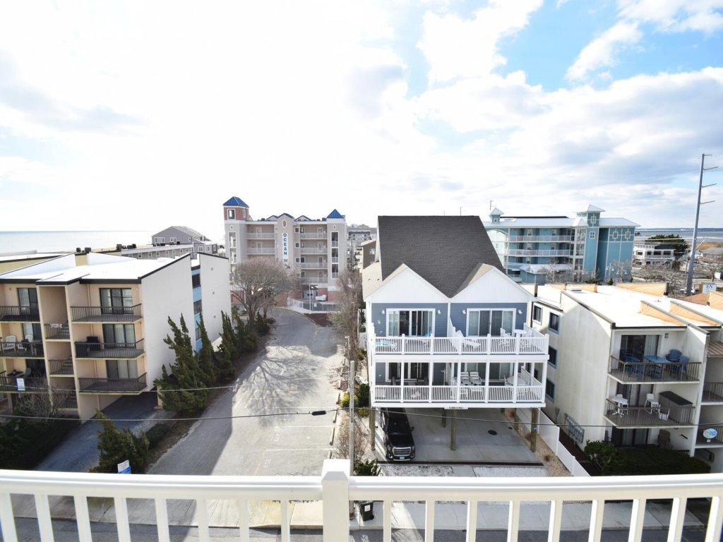 Diamond Head 502 Vacation Rental in Ocean City - RedAwning