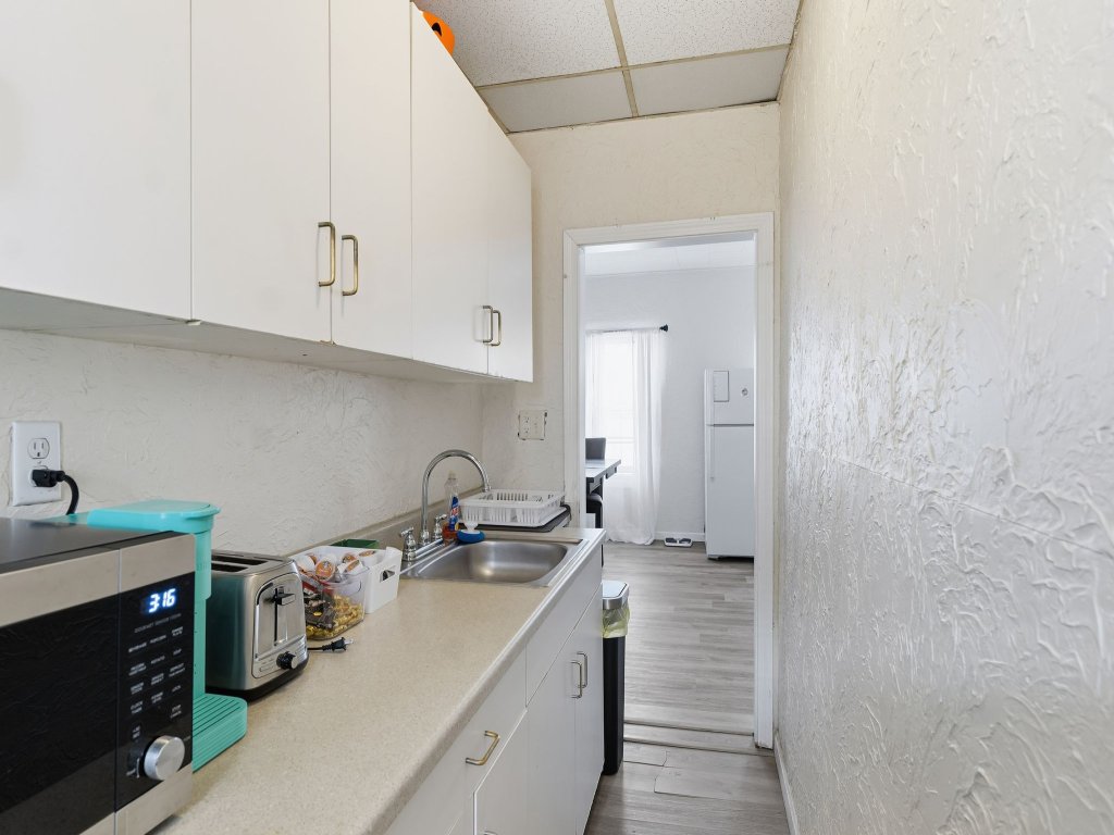 Cozy Adventure Filled Escape Free parking Vacation Rental in Massachusetts - RedAwning