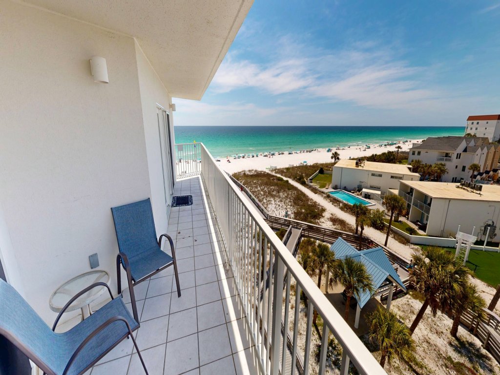 SeaCrest 601B Vacation Rental in Fort Walton Beach - RedAwning