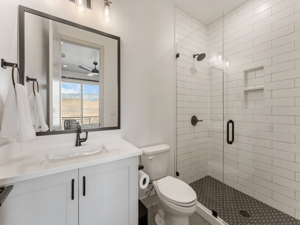 Isle 64 Vacation Rental in Utah - RedAwning