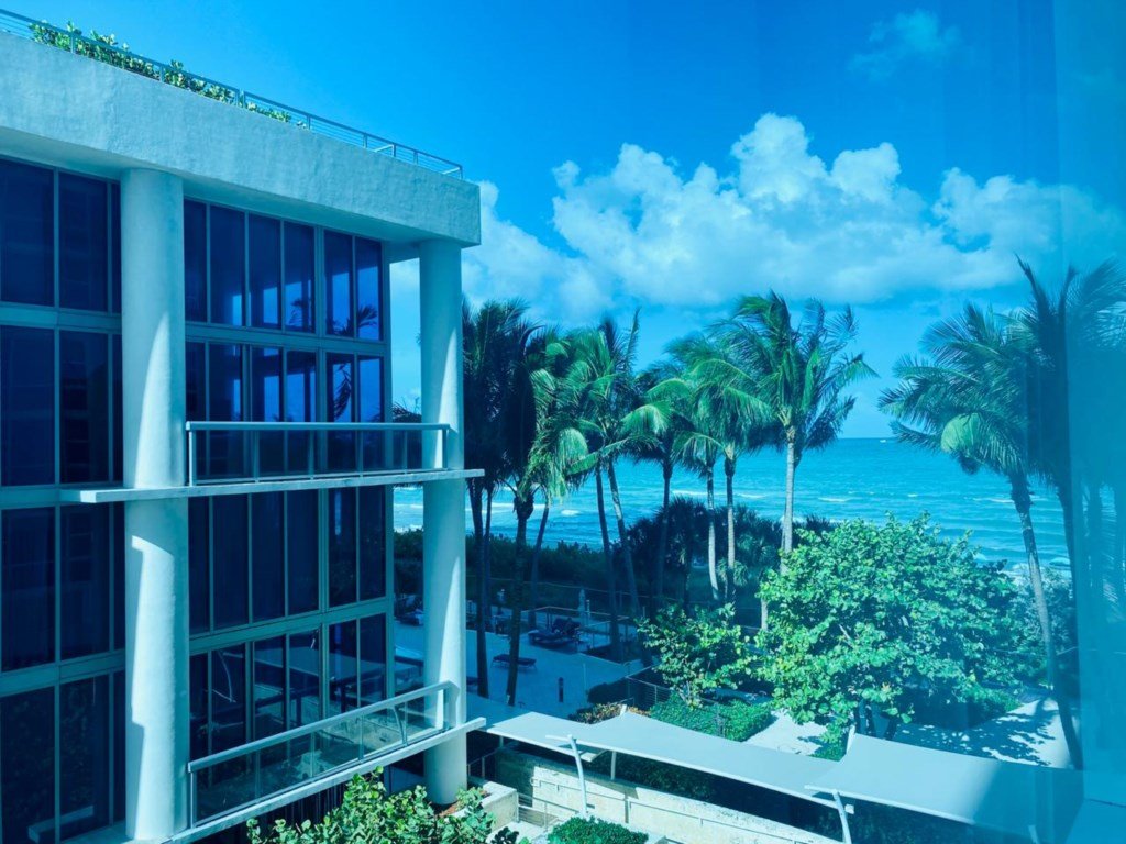 2/2 Private Luxury Suite at Carillon Miami Beach Vacation Rental in Miami Beach - RedAwning