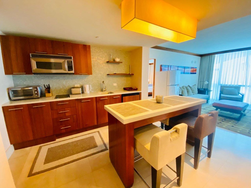 2/2 Private Luxury Suite at Carillon Miami Beach Vacation Rental in Miami Beach - RedAwning
