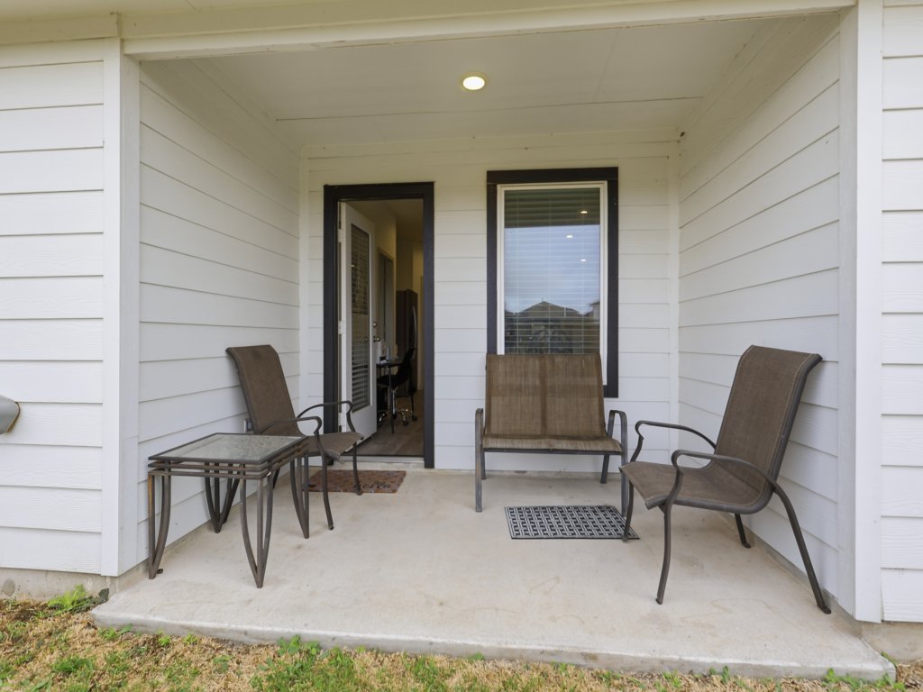 Sunset Creek Sanctuary - Spacious Family Home Vacation Rental in Texas - RedAwning