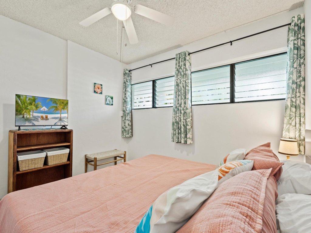 Big Island Kalanikai 215 Vacation Rental in Kailua Kona - RedAwning