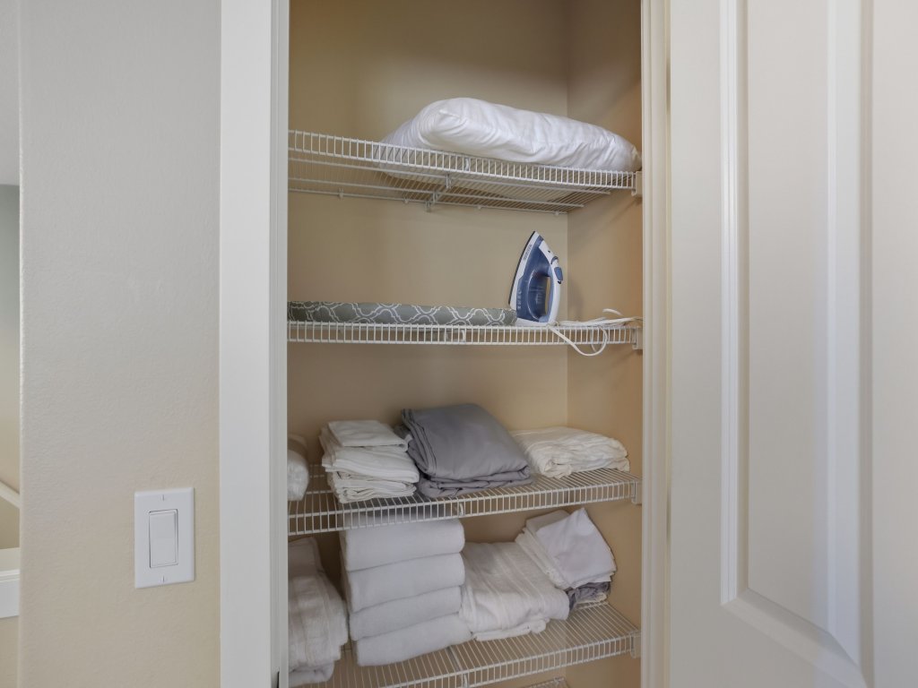 Bethany Breeze - Comfort, Style, and Convenience Vacation Rental in Oregon - RedAwning