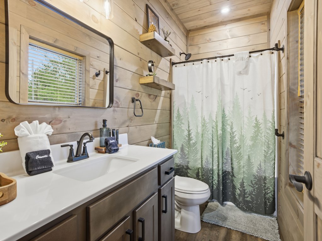 Three Pines Vacation Rental in Sevierville - RedAwning