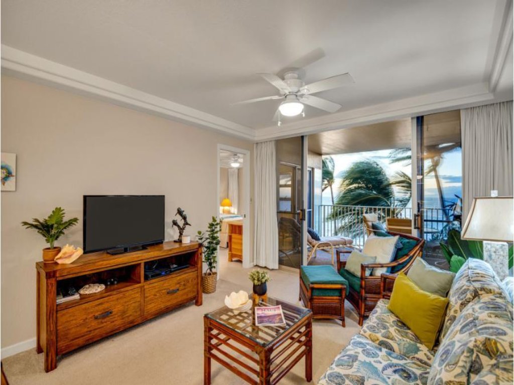 ROYAL MAUIAN, #515 Vacation Rental in Hawaii - RedAwning