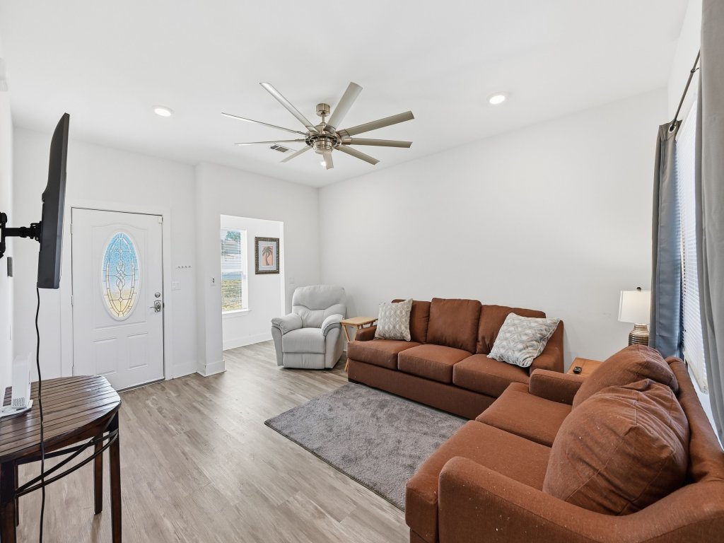 Modern Pine-Scented Retreat – 30 Mins to Beach Vacation Rental in Florida - RedAwning